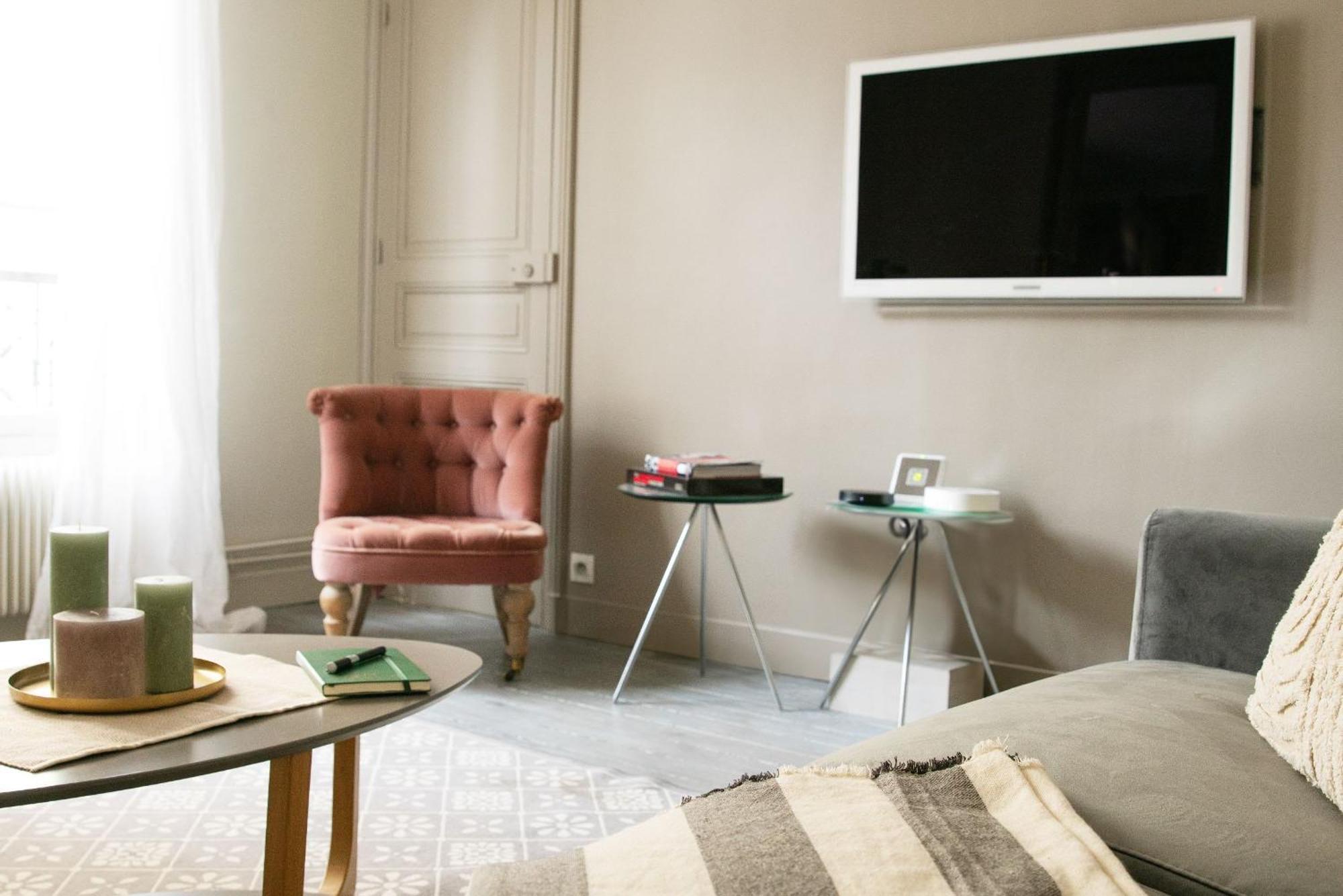 Eiffel Tower & Les Invalides - 1Br - Cityapartmentstay 파리 외부 사진